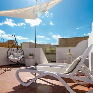 travelers-house-casa-dona-carmela.tenerifehoteles.net/